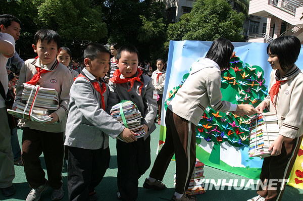 5��8�������ݽ����WԺ�ڶ�����С�W��ͬ�W�ڰ��\��o�ą^���ӂ�������