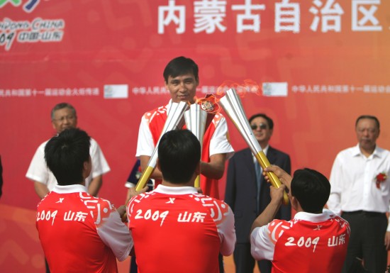 �D��-ʮһ�\������(n��i)�ɹ����΅^(q��)���f�M�л�N����