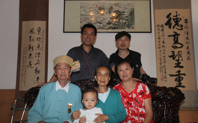 ӛ��ͬ�ٴ��ŷ�D�Լ�����Ů�����،OŮ��Ӱ