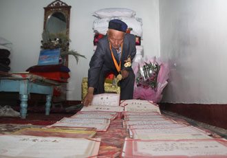 ���˼���[�M�˸��N�s�u�C��