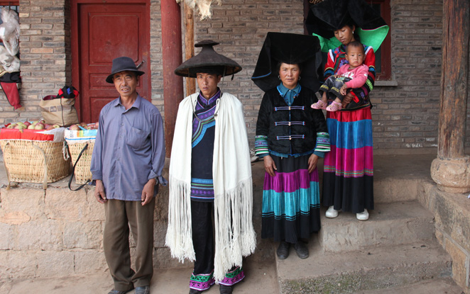 �����p�w�c��ĸ����ϱ�ڷ�ǰ��Ӱ