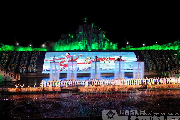 �����ݳ�����ɽ��ˮ�� �����ʬF(xi��n)�R�ʼtɫ�Ļ�