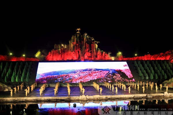 �����ݳ�����ɽ��ˮ�� �����ʬF(xi��n)�R�ʼtɫ�Ļ�