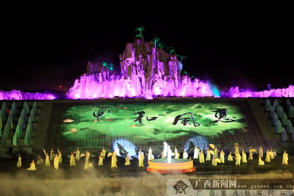 �����ݳ�����ɽ��ˮ�� �����ʬF(xi��n)�R�ʼtɫ�Ļ�