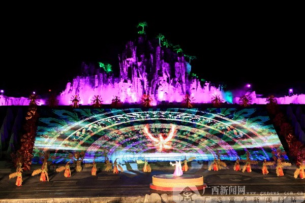 �����ݳ�����ɽ��ˮ�� �����ʬF(xi��n)�R�ʼtɫ�Ļ�