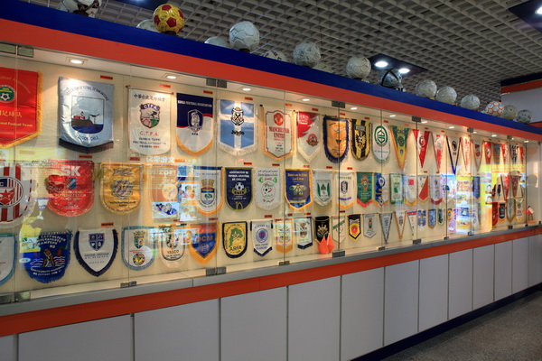 ɽ�|������У�����O������֪������WУ��