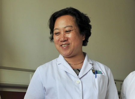 ���r�������o��߅���DŮ�İ�����ʹ