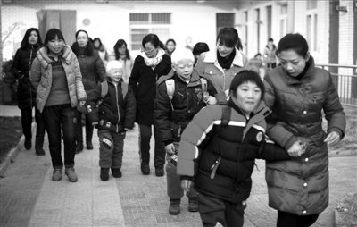 �������Q���Ų���������r ���g���B(y��ng)����O(ji��n)��