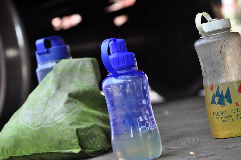 �ׂ�(g��)����ˮ�����o�o��վ�ڻ�܇(ch��)߅�ϣ�ˮ���cë�����bж���˵Ļ�飬Ҋ(ji��n)�C�����ĺ�ˮ������ �z.jpg