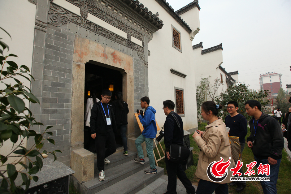 һƬƬ�׉����ߵĻ��ɽ�����һ�ӘǸߵ��ϑ��_�����ѵĻ��Ȏ������ͨ���ֲ�ˇ�g�^�����ƴ�һ�P�֕���չ�����󱊾Wӛ�� ���L�� �z