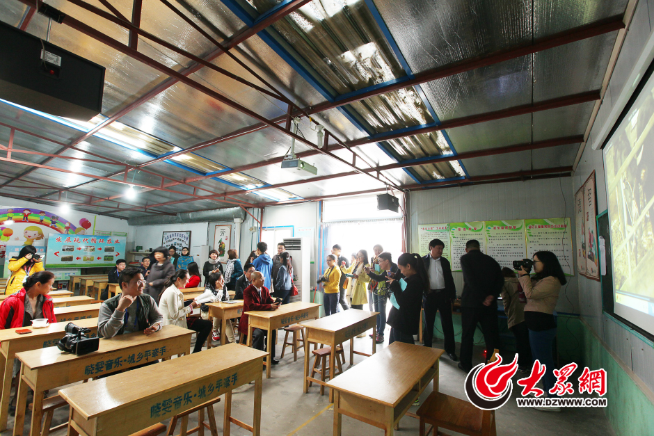 10��30������ �����۽���һȦһ������ʮ�þW�jý�wɽ�|�С����L�F���Ͳ�����h���·��塰���؃�֮ͯ�ҡ����󱊾Wӛ�� ���L�� �z