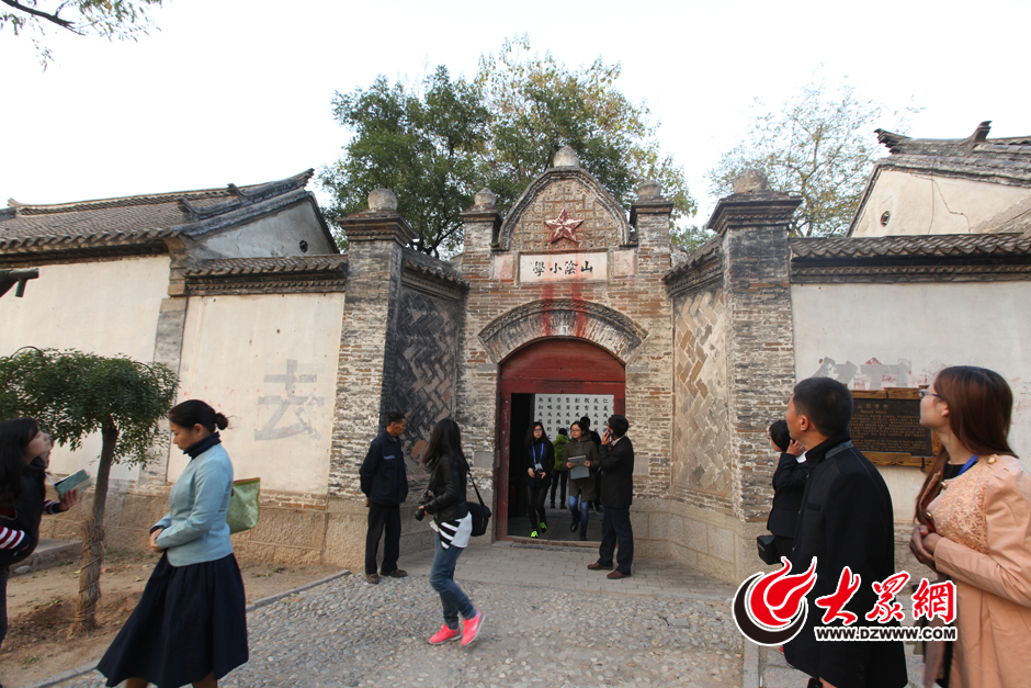 27�գ����۽���һȦһ����������ʮ���Ї��W�jý�wɽ�|�С����L�F���M����600����vʷ�����Q�顰�R����һ�Ŵ塱������������������ԣ���^������������r�ڵ�ɽ�С�W����������F�ѳɞ��J�P�|�Ļ���չʾ�^��