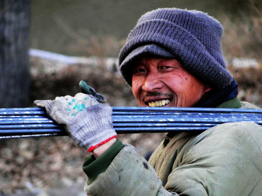 ���r(n��ng)���ֵܡ�������һ����r(n��ng)�񹤣���Ҫ�ؼ��^���ˣ�һ�f�ؼ��^�꣬��Ę�ϒ�M���Ҹ���΢Ц��   �zӰ �Μ� �Ԓ��13280645087.jpg