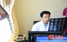 8��һ�����w����ģ��һ��CTƬ�Ƭ�C��������k�����������t(y��)���o�������T�\̎�Ľ�����󱊾W(w��ng)ӛ�� ���L�� �R���K �z.jpg