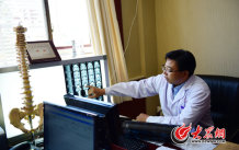 9������Y(ji��)�����w����ģ�ͣ�����CTƬ�����v�ⲡ׃ԭ�򣬷����Y�����\�����������߂�����һ߅ ��һ߅�l�l�c�^���󱊾W(w��ng)ӛ�� ���L�� �R���K �z.jpg