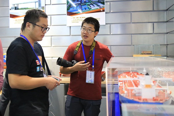 ���L�Fӛ�߅��^չ�[�^�ȵ�ģ�ͣ��u�� �z��