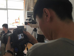 �z���ˆT���Ą����üҵ������龰