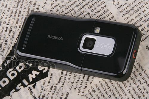 緊貼纖腰美臀夏日便攜輕薄時尚手機(jī)推薦(4)