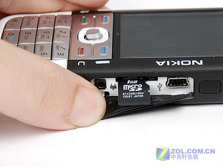 魄力不小諾基亞旋轉(zhuǎn)智能音樂5700評(píng)測(5)