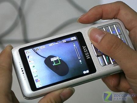 觸摸屏+鍵盤 320萬像素AF七喜H787評測 性價比出眾七喜拍照娛樂手機H787評測(4)