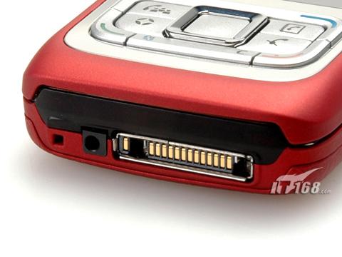 完美結(jié)合諾基亞商務(wù)滑蓋機(jī)E65評(píng)測(cè)(2)