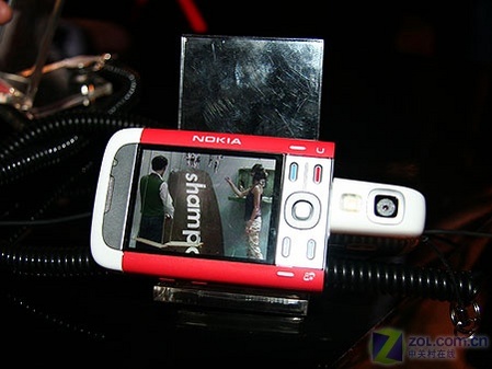 時(shí)尚潮流諾基亞九款新品手機(jī)圖賞(2)