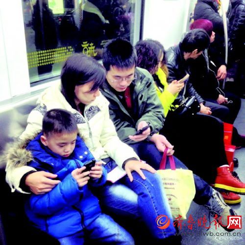 ���F�ϣ� �м��L�ͺ���һ�����֙C�� ���Y��Ƭ��