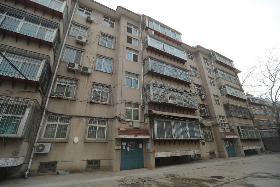 12��3������ǧ��ɽ�|·3̖Ժ��һ��5�Ӿ���ǃȣ������ׂ�����ʽ�ǵ���ݰ��b��ɲ��_ʼ������һ��늄�̤���������һ�ǵ���ǃH��1��犵ĕr�g��