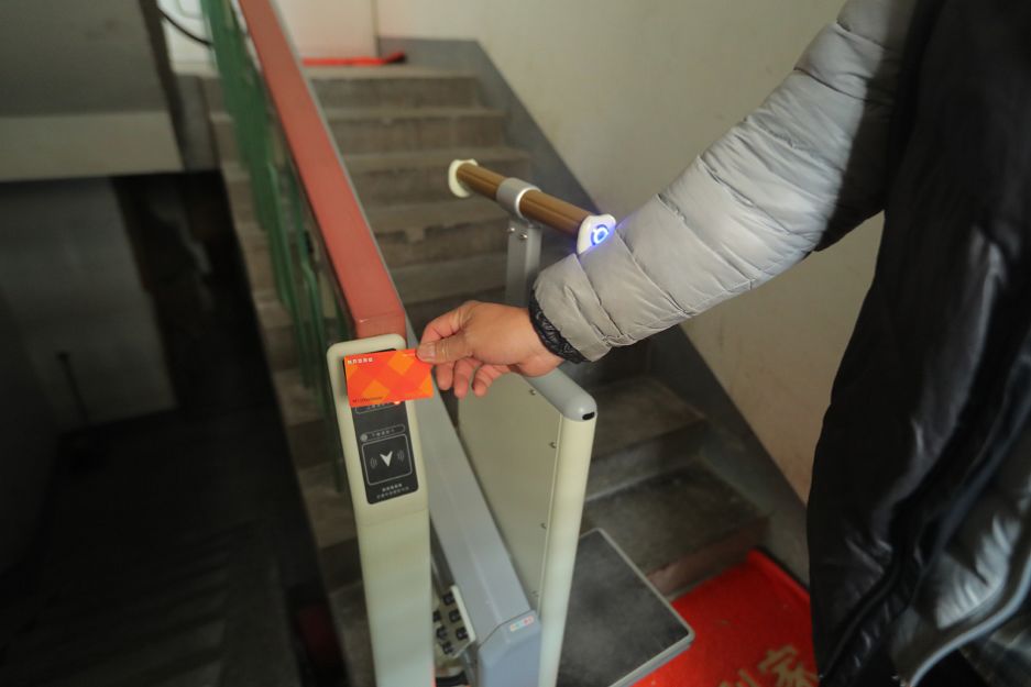 ����ʽ���ÿ���ۃr2.3�fԪ��ȫ���ɾ������Mُ�I���b����Ҫʹ�õ�ס���Ϳ��԰�ƽ���������ӡ����I�����U�M����õ�һ���ſ���