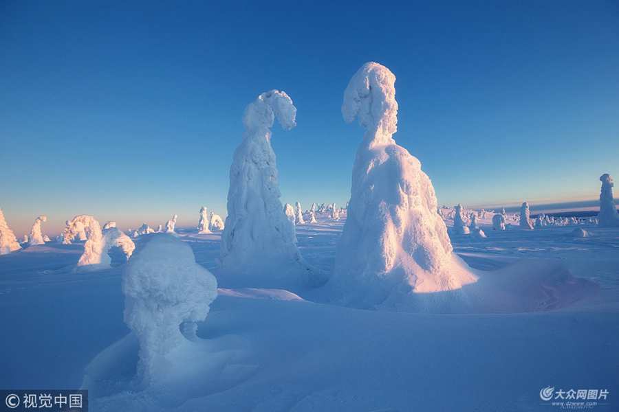 2018��1��24��Ӎ�����w�Ĕz�r�g��Ԕ�����zӰ��Bazanov Andrew Sergeevich����1000�������λ�ڷ��m����˹�D����ҹ��@���Ĕz��һϵ�И�ľ����ѩ���w��ĘO�¾��^���@Щ�殐����Ƭէһ�����������ϵĈ�����