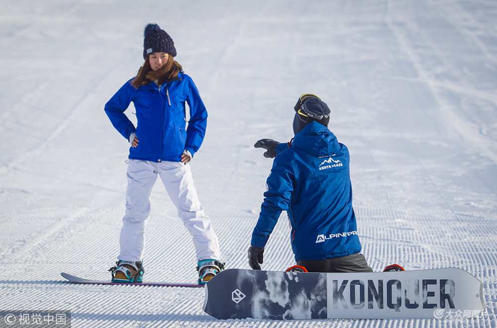 2018��1��30���������������ѩ�\�ӵğᳱ��������ѩ�̾��ɞ��ˡ�����؛����Ȼ�������˂��ձ��J�������͕r���\�ӵı�������ѩ�̾������ճ�����s��M�D���������`����