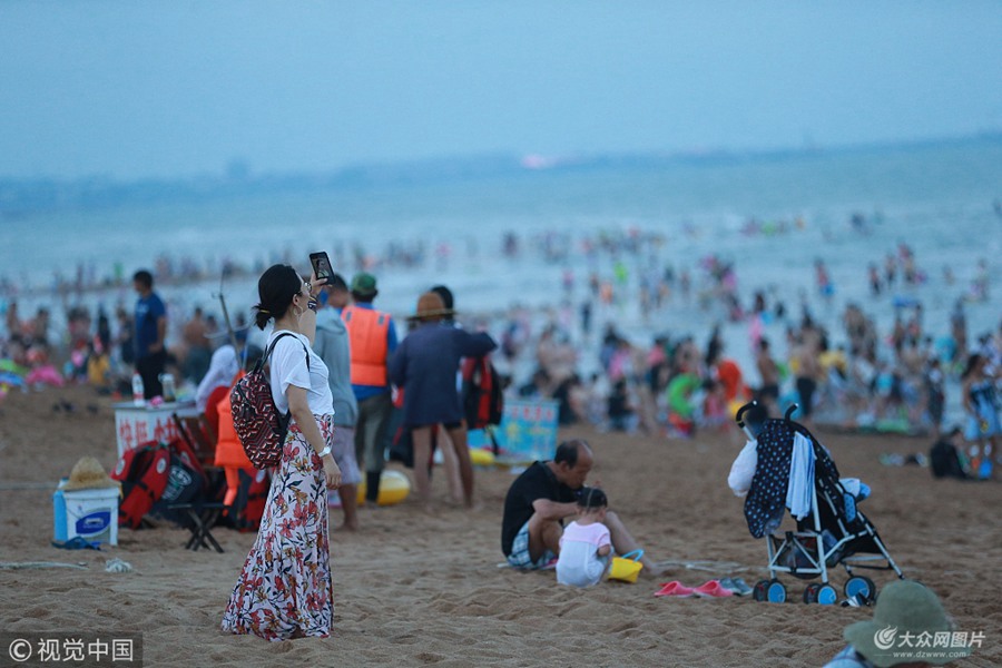 2018��8��7�գ�ɽ�|���գ����ﮔ(d��ng)�죬��ߚ���_����34�z�϶ȣ������䌍�ġ����ϻ����{�R�۳ǣ����񂃼�������߅�{������fƽ�ڵľ��^(q��)��(n��i)�ĺ�߅�������ࡣ