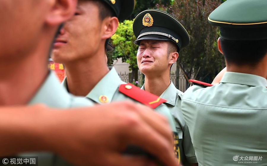 2018��8��31�գ����ϣ��侯ɽ�|��ꠝ���֧�200������ʿ��s�˳��F�ۣ���e�侯�ϙ�G��ꠡ�