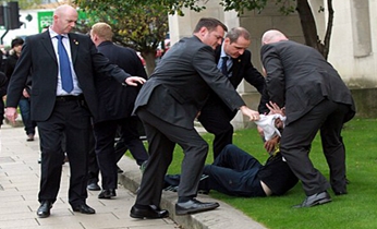 Ӣ�����࿨÷����İ�����Ӯ�������