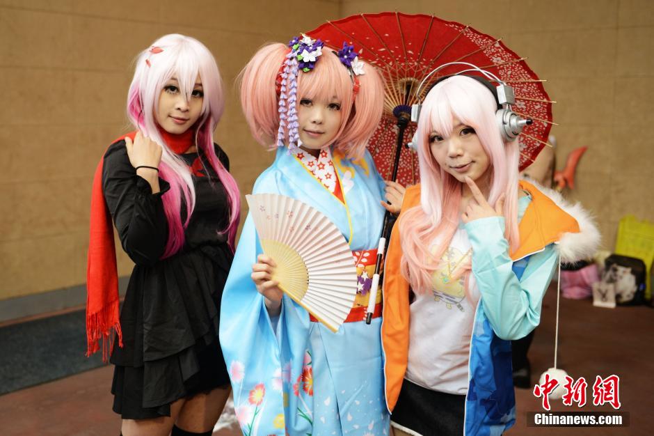 2��9�գ�ǧ�����������(d��ng)����(��i)�����R���K�ݪ�(d��)�����w���^������(l��i)��һ��(ch��ng)��������롱ͬ�˼�����չʾʢ�磬��(d��ng)���Ԃ������A��������COS��������˸��N��Ϥ�Ą�(d��ng)��������ϬF(xi��n)��(ch��ng)Live�����Ȼ��(d��ng)����(ch��ng)����[��������