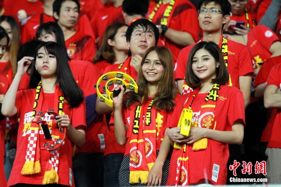 2014����ِС�Mِչ�_��3݆�^�����V�ݺ����������n�����ȫ���F������K�V�ݺ����3��1���ٌ��֡�һ����Ů�����n��ِ�������_�g��Ⱥ���V��������