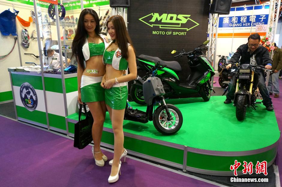 4��9�գ�����C܇��Ů���������Ӱ�����죬2014�ꡰ�_�����H��܇�����չ�������_�����H܇�����չ�������_�����H�C܇չ�������_�����H늄�܇չ����չ��һͬ���_Ļ��