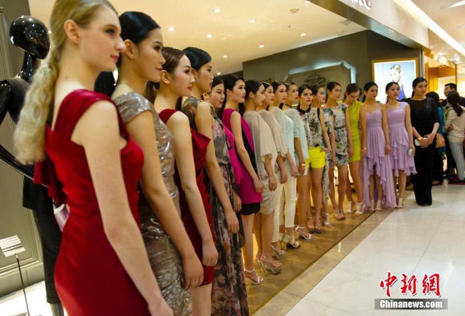 5��17�������ԡ����������������}���ļ��r�b�ܻ������h���̏V���e�С�