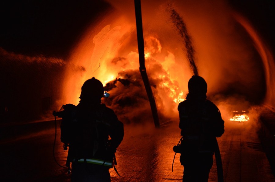 2014��3��11�գ��F������Z���������Ȱl��һ���܇��ȼ�¼���܇�σrֵ�����fԪ���޿�Ʒ��؛����Ҡa���¹ʌ����F��·�F������﷽��ͨ�Д�10��С�r��