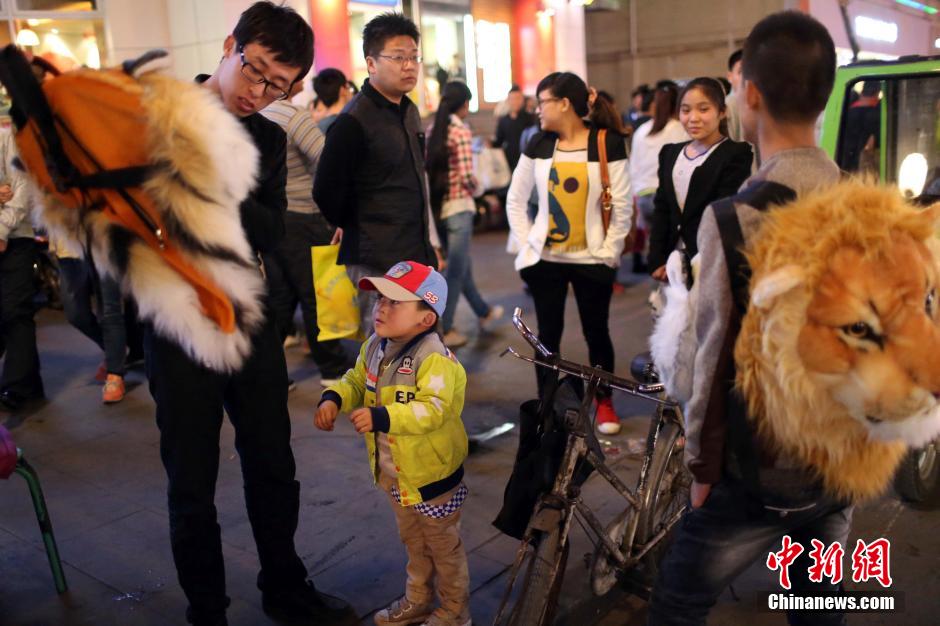 3��28��������ɽ��̫ԭ�[�н��^һ�������ӽ��u�����^�������{�^��ģ�ӵ��p�米���������˲������p���v���^������һ�����N�ۺ��ˎׂ���������l ���� �z