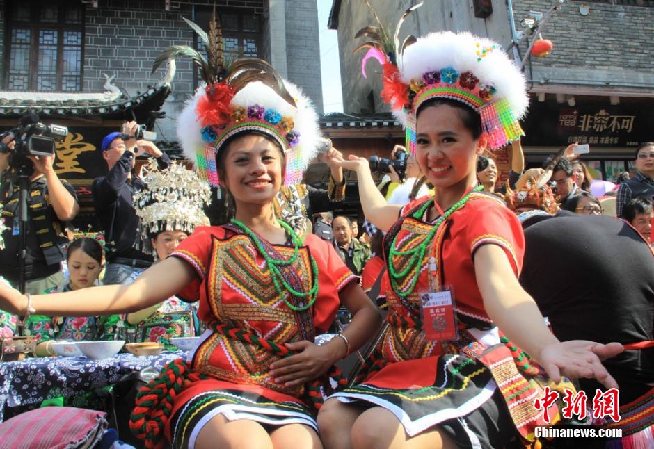 5��6�գ�2014�Ї����P�����塰���°ˡ�������(ji��)�ں����P�˹ų��e�У��P�˿h���丽�������塢������ȸ�����g���ڴˣ�������һ��������bʢ�硣