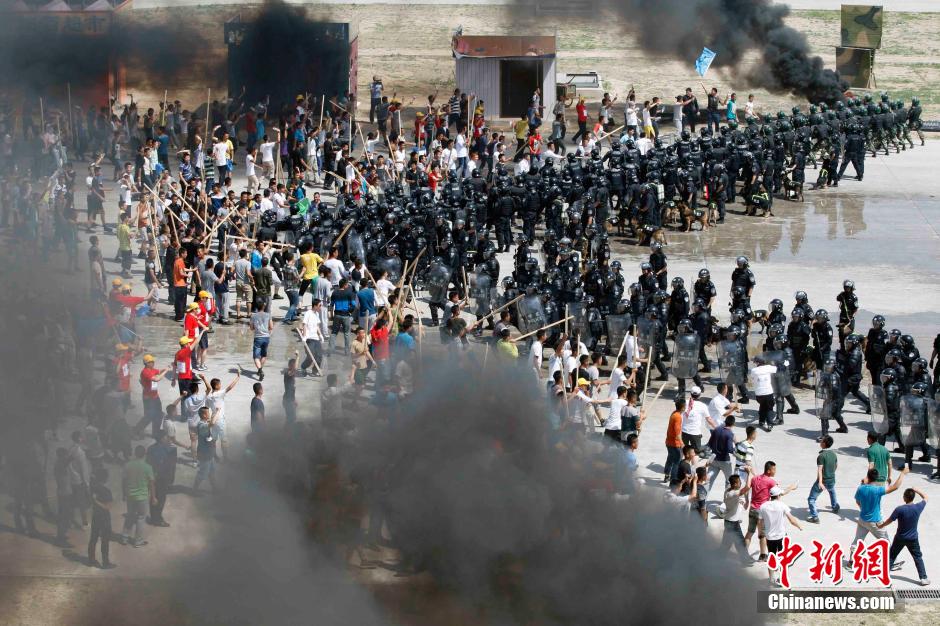 5��29�գ������e�з��ַ����C�ό�(sh��)��(zh��n)�ݾ����ؾ������֡����������ε����P(gu��n)��λ��ͬ�����˴˴��ݾ����ݾ��M(j��n)���ˡ��B�h(hu��n)�ٳֲֿ��u���¼���������Ҏ(gu��)ģ��ַǷ��ۼ������¼����ȿ�Ŀ�đ�(zh��n)�g(sh��)չʾ��������l(f��) �κ�ϼ �z