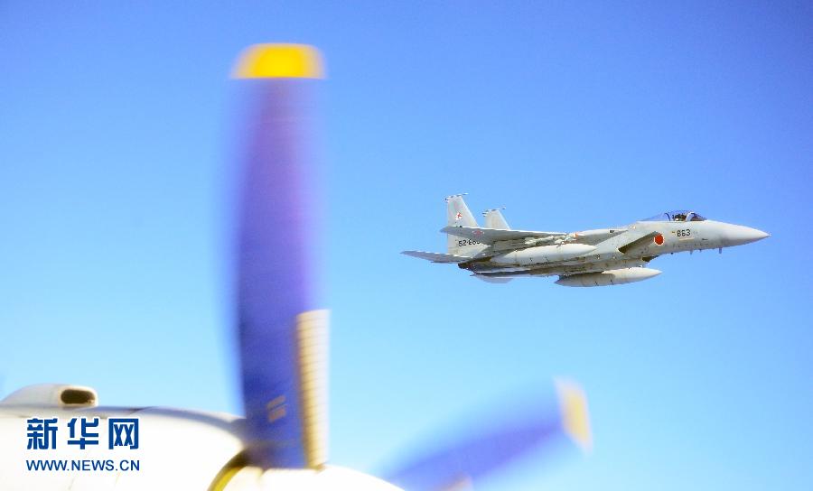 �@���ձ�F-15�𶷙C�ֽ���ۙ�Oҕ�Ї�܊�C��