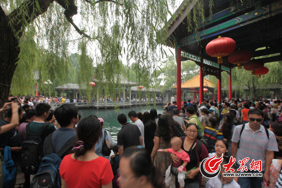 9��5������9.3��С�L�����һ����������ͻȪ���@���ο�ӿ���糱����������ͻȪ����ˮλ�q��28.28�����߳�28.15���Sɫ���侀13�������󱊾Wӛ�� ���L�� �z