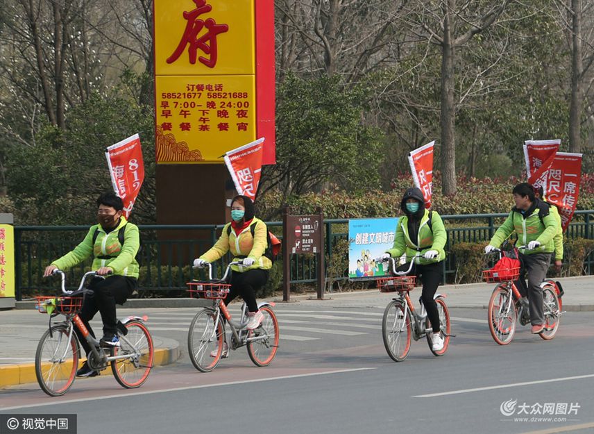 3��5����ɽ�|ʡ��(j��)���У��S̎��Ҋ��Ħ�݆�܇�ɞ鲻������Gɫ���е����x��ͬ�r(sh��)һЩ��؜�t��ռ�ô���Ħ�݆�܇������׃�����Լ��������a(ch��n)Ʒ�����r(ji��)�������͂��ˆT�T܇�����a(ch��n)Ʒ��