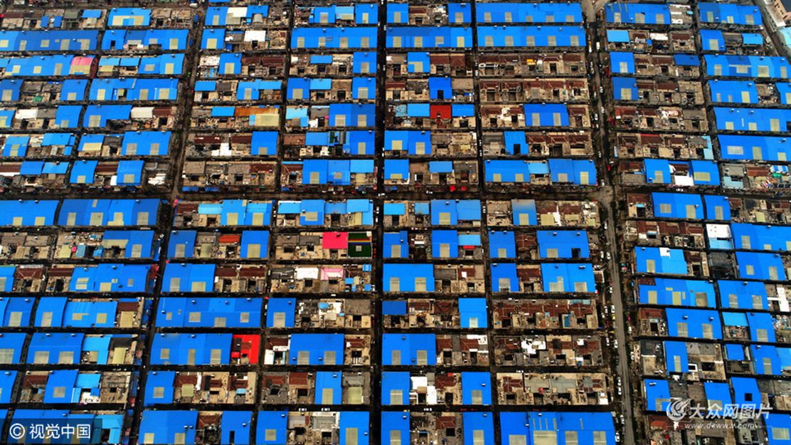 3��24�գ�ɽ�|ʡ�����У��ښvɽ��·�жε��S�_��^κ���f������������С�ǵ�픲����������M���b���{ɫ��䓰�ͻҰ�ɫ͸���ɹⴰ�����ڷ���ͷ��꣬�İ��׸߿ո���Ұ����g������������飬�������ǉ��^��