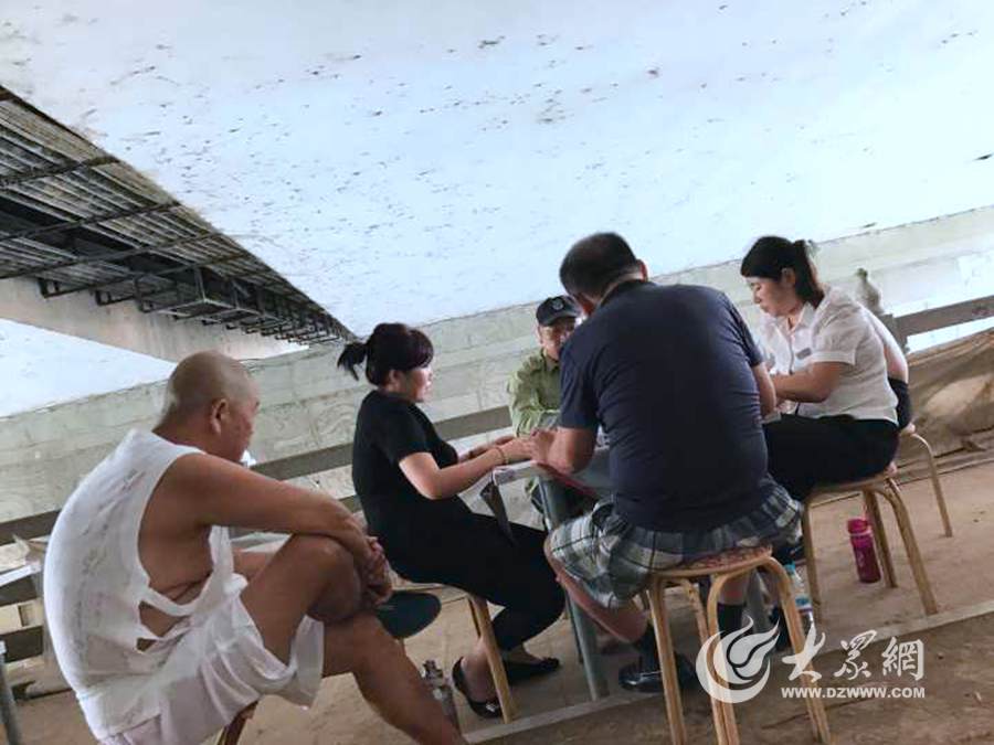 �󱊾W(w��ng)��(j��)��7��17��Ӎ 17�գ��ڝ�(j��)�Ϛvɽ·С��Ә��£�ӛ�߿����F(xi��n)��(ch��ng)�ۼ�������ʮ�����ѣ��[�����������������F(xi��n)��(ch��ng)���Ѹ��Vӛ�ߣ����@�������Ҫ���X(qi��n)�ġ����󱊾W(w��ng)-ɽ�|24С�r(sh��)�͑�(h��)��ӛ�� ���L(zh��ng)����