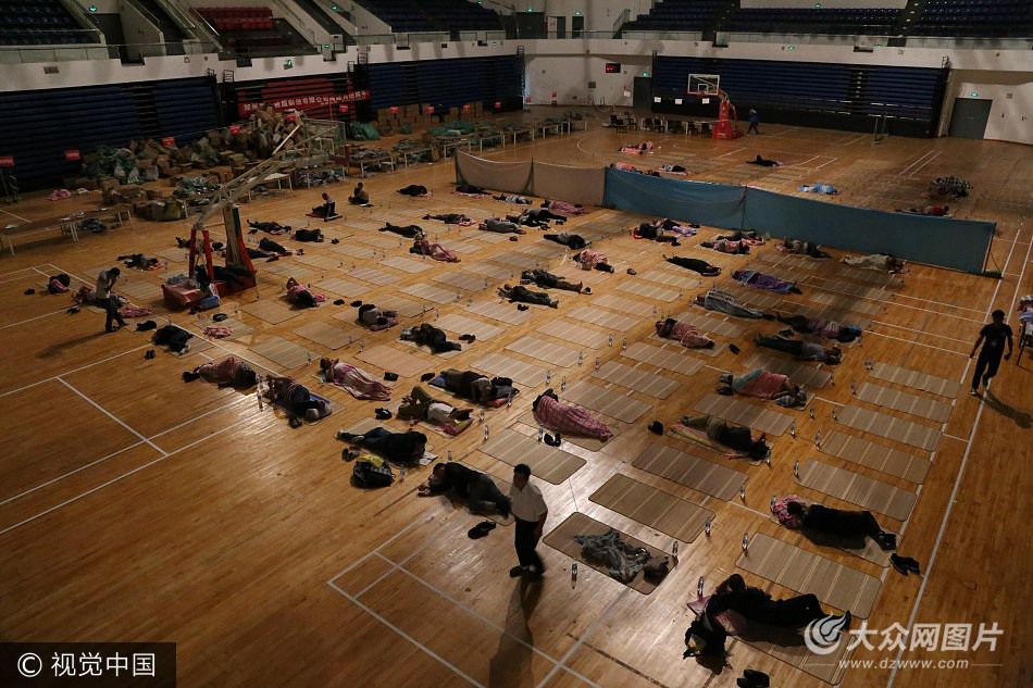 2017��9��2�գ����ݴ�W�����󵽣�У�����w���^���������L�ṩס��̎���䁣������M�ṩ��ϯ��ë�������VȪˮ����Ʒ��߀�д���W����ҹ݆��ֵ�࣬����L�ṩ���գ����ͼ��L�����F����Ʒ��