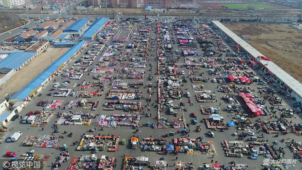 2018��2��8�գ�ɽ�|�I�ݡ��r�vС�꣬�zӰ���������@�M��Ƭ��չ�F�Ŀ��и����؛��λ�Ę��ӡ�