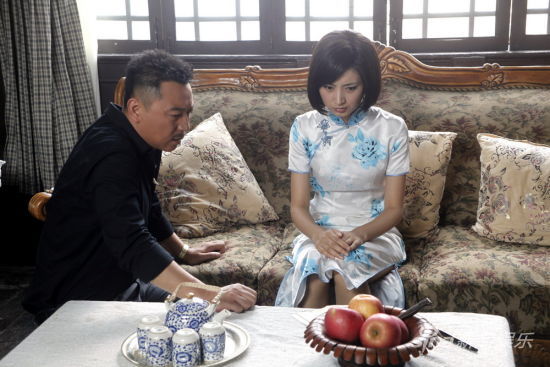 �����R ����